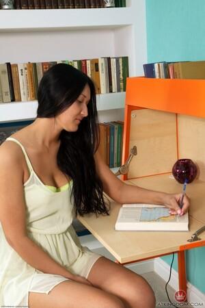 Original 682 px/ 1024 px