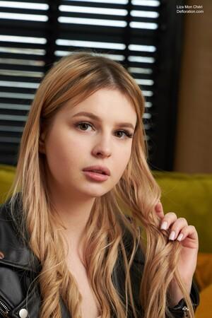 Original 2000 px/ 3000 px