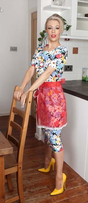 Original 699 px/ 1600 px