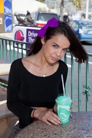 Original 1066 px/ 1600 px