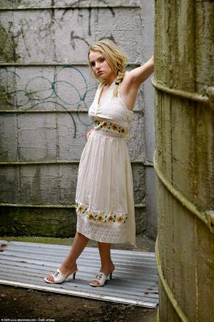 Original 1021 px/ 1536 px