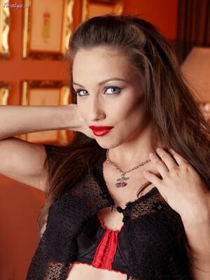 Original 768 px/ 1024 px