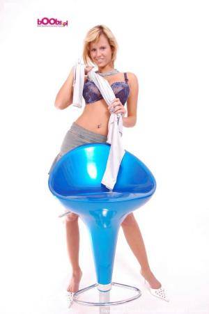 Original 684 px/ 1030 px