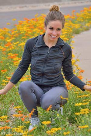 Original 852 px/ 1280 px