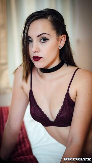 Original 705 px/ 1251 px