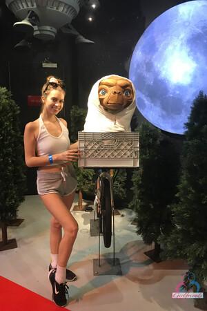 Original 2000 px/ 3000 px