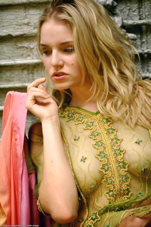 Original 1021 px/ 1536 px