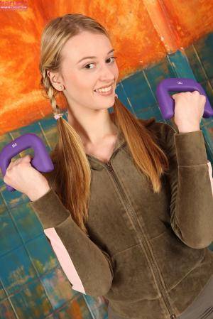 Original 855 px/ 1280 px