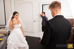 Original 4096 px/ 2731 px