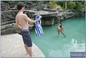 Original 850 px/ 571 px