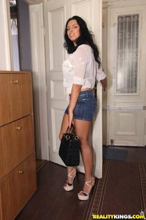 Original 2560 px/ 3840 px