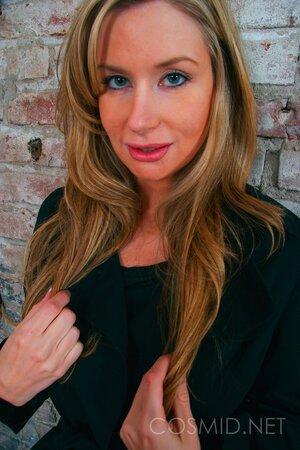 Original 1067 px/ 1600 px