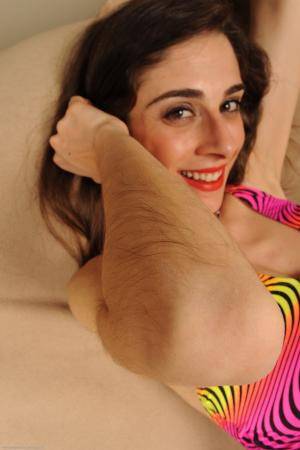 Original 852 px/ 1280 px