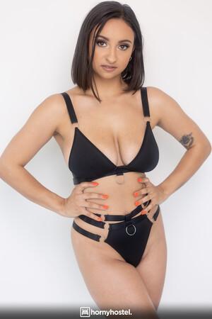 Original 2561 px/ 3840 px