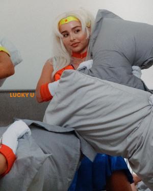 Original 3200 px/ 4000 px