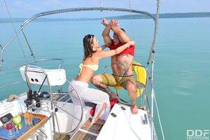 Original 1600 px/ 1067 px