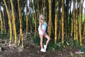 Original 3000 px/ 2000 px