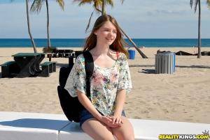 Original 900 px/ 603 px