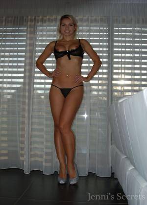 Original 786 px/ 1100 px