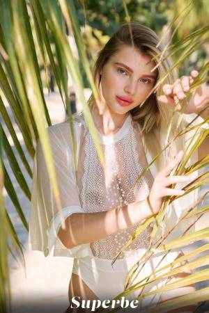 #Superbemodels - Mashenka - Tropical Bliss