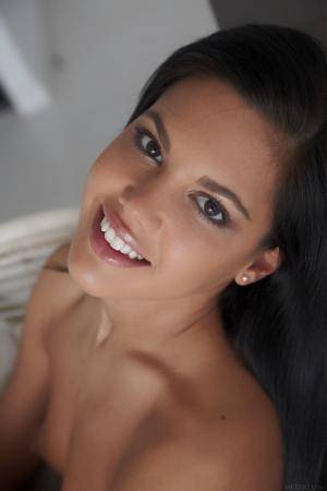 Original 853 px/ 1280 px