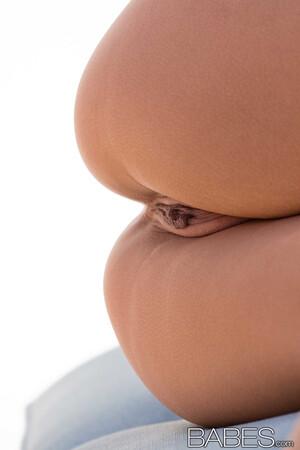 Original 832 px/ 1247 px