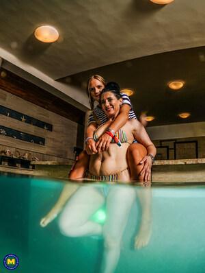 Young shaved babe eating a hairy mature pussy at the pool Nina Heels (21) & Sofia Siena (EU) (46)