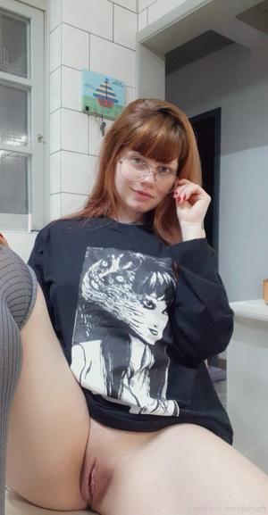 Original 666 px/ 1280 px