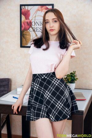 #TeenMegaWorld Polly Yangs - Sex For Good Grades