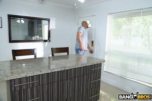 Original 2000 px/ 1333 px