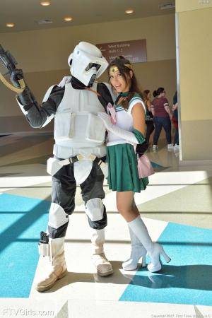 Original 852 px/ 1280 px