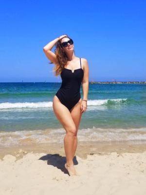 Original 702 px/ 937 px