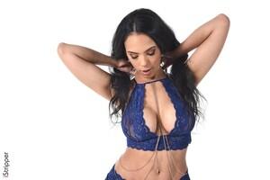 Original 750 px/ 501 px