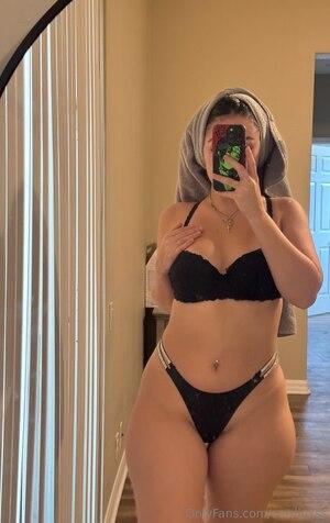 Original 807 px/ 1280 px