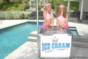 Original 900 px/ 600 px