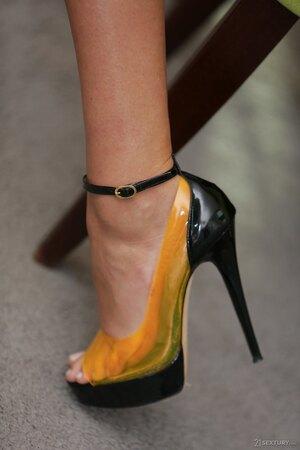 Original 1280 px/ 1920 px