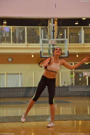 Original 852 px/ 1280 px