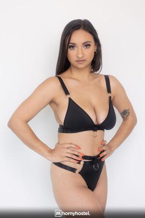 Original 2561 px/ 3840 px