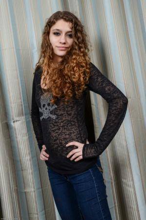 Original 682 px/ 1024 px