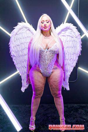 Original 1067 px/ 1600 px