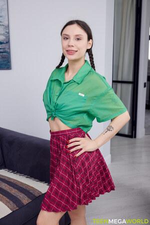 Original 2333 px/ 3500 px