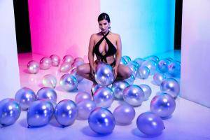 Original 2999 px/ 2000 px