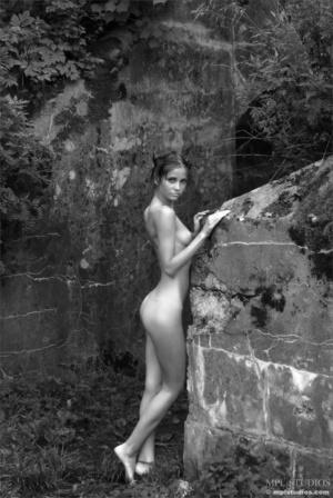 Original 2841 px/ 4240 px