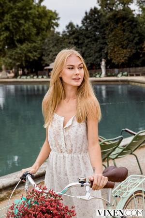 Original 2000 px/ 3000 px