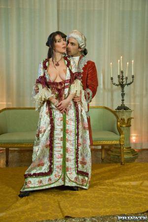 Original 1067 px/ 1600 px