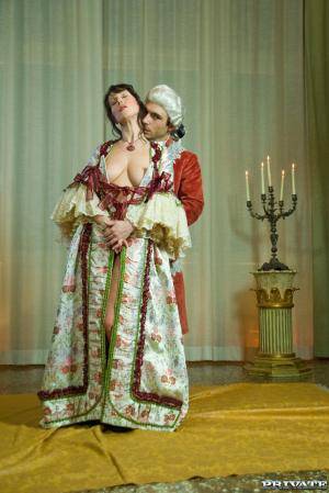 Original 1067 px/ 1600 px