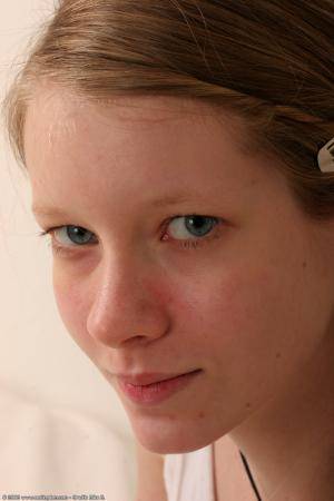 Original 682 px/ 1024 px