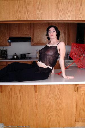 Original 683 px/ 1024 px