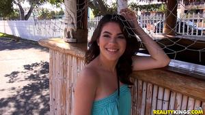 Original 1800 px/ 1013 px