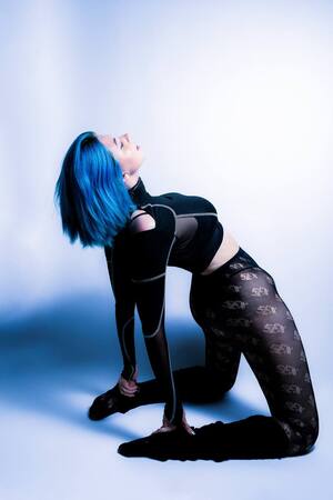 Original 853 px/ 1280 px